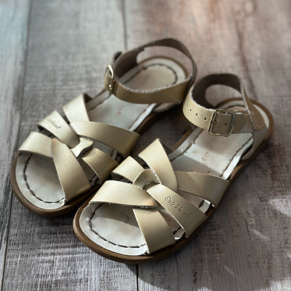 The Salt Water Sandal Hoyway